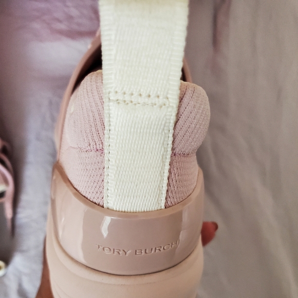 🎀 Tory Burch T Sock Runner Sneaker Size 10🎀 - Picture 5 of 7